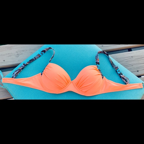 🎊SALE🎊Underwire Push Up Swimsuit (Peach) - Picture 5 of 8
